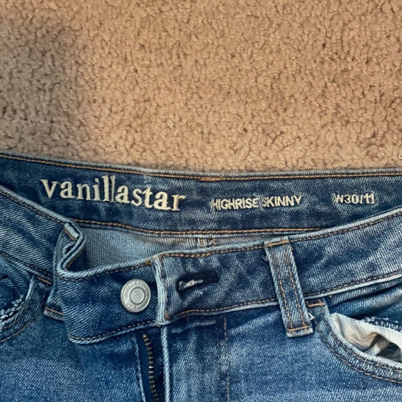 Jeans - Picture 2 of 3